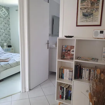 Climatisee Avec Entree Privative Les Deux Glycines Bed & Breakfast
