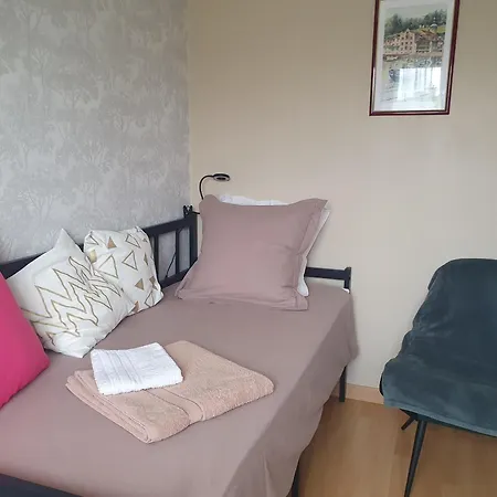 Climatisee Avec Entree Privative Les Deux Glycines Bed & Breakfast *