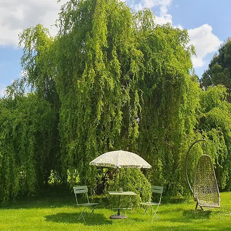 Climatisee Avec Entree Privative Les Deux Glycines Отель типа 
