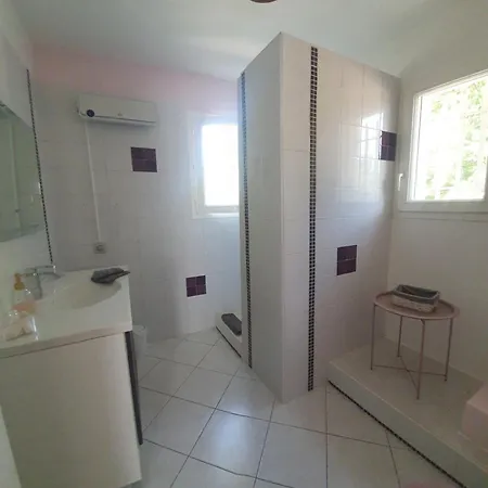 Les Deux Glycines 3* Ledat