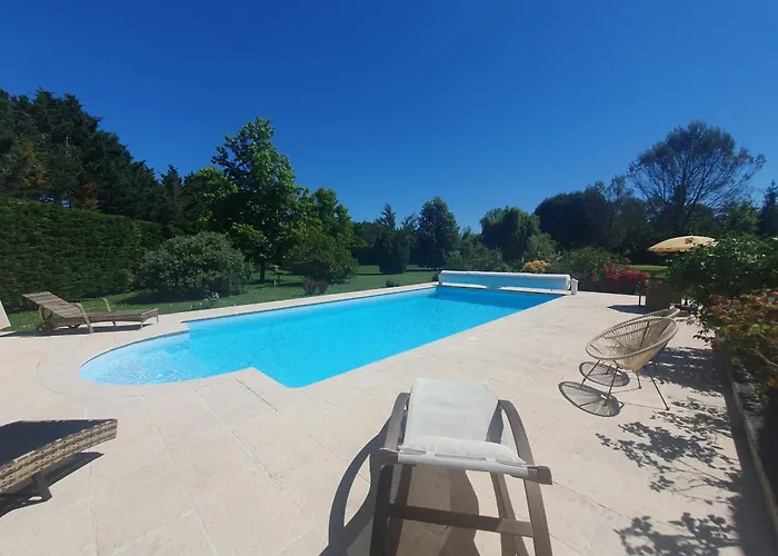 Les Deux Glycines Bed & Breakfast Ledat